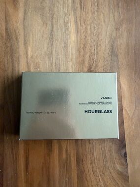 Hourglass Vanish Airbrush Pressed Powder